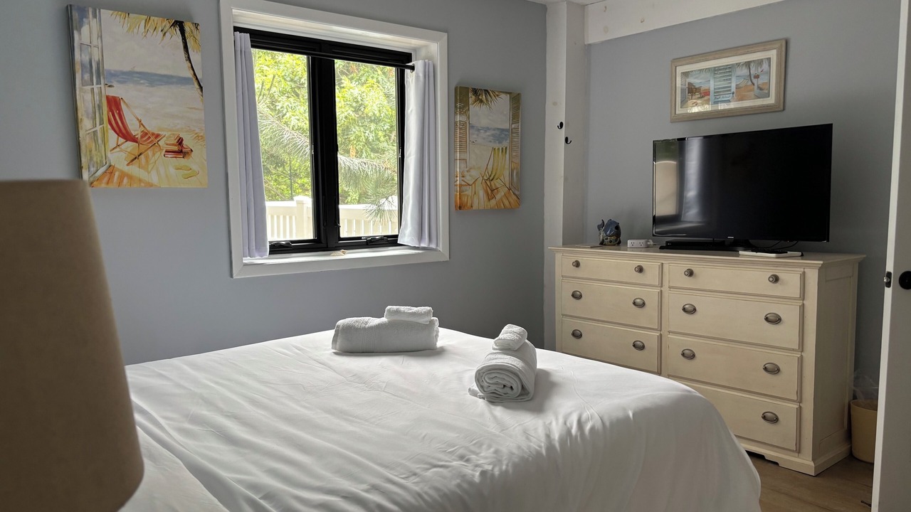 Photo of Bedroom in Culloden Shores