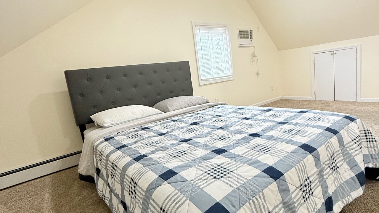 Photo of Bedroom in Levittown