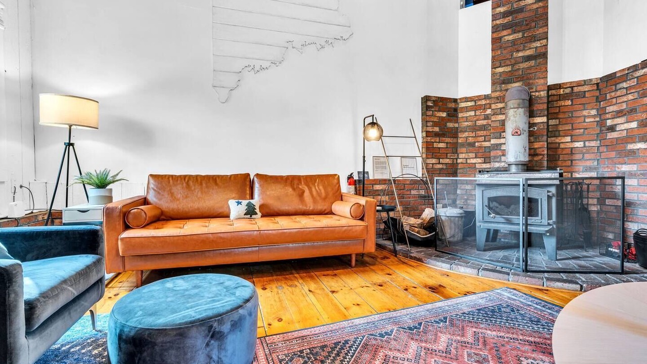 Photo of Livingroom in Milton