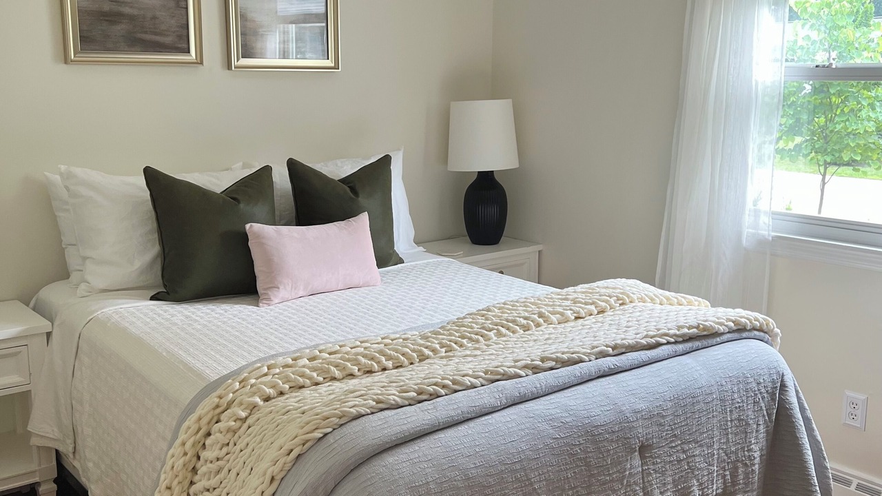 Photo of Bedroom in Saratoga Springs