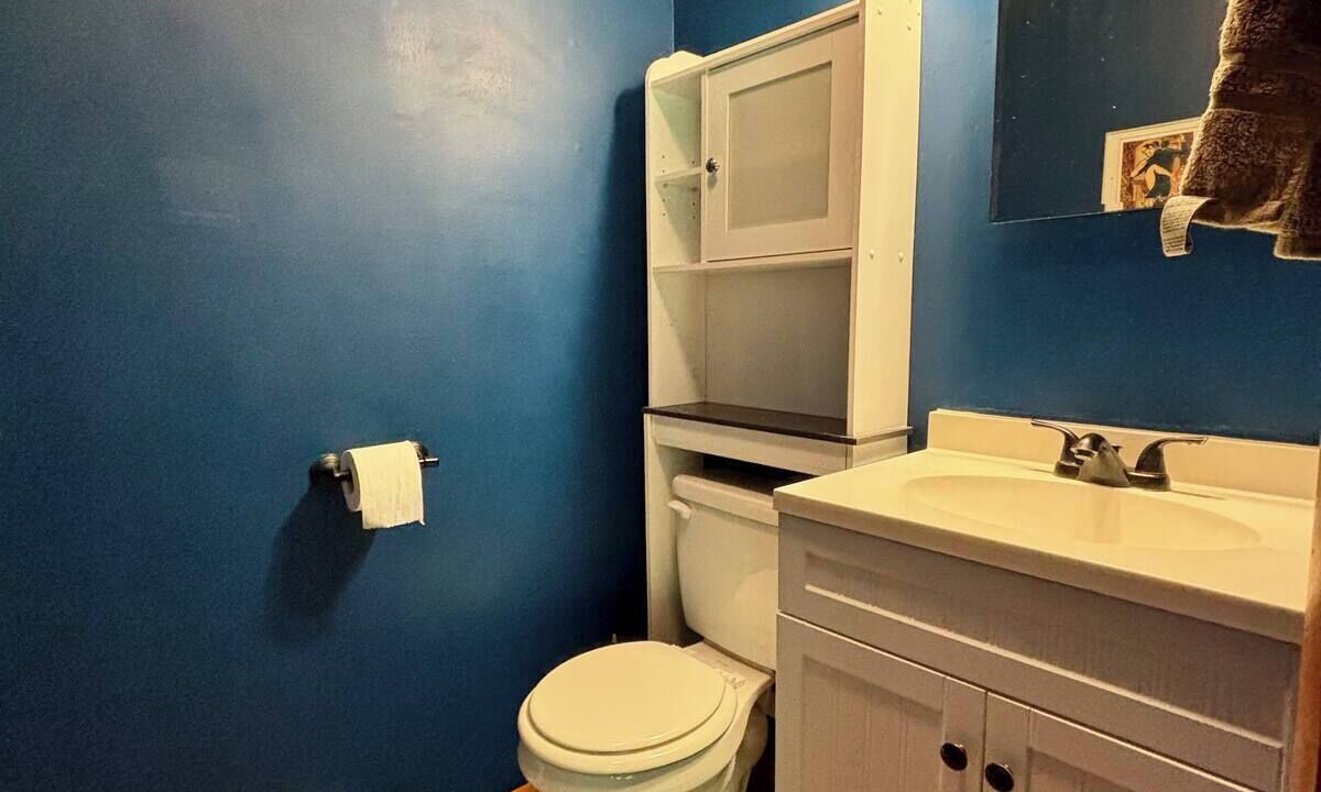 Photo of Bathroom in Highland Lake