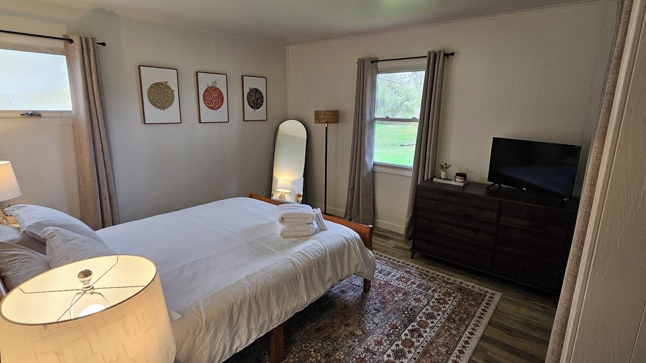 Photo of Bedroom in Howland Corners