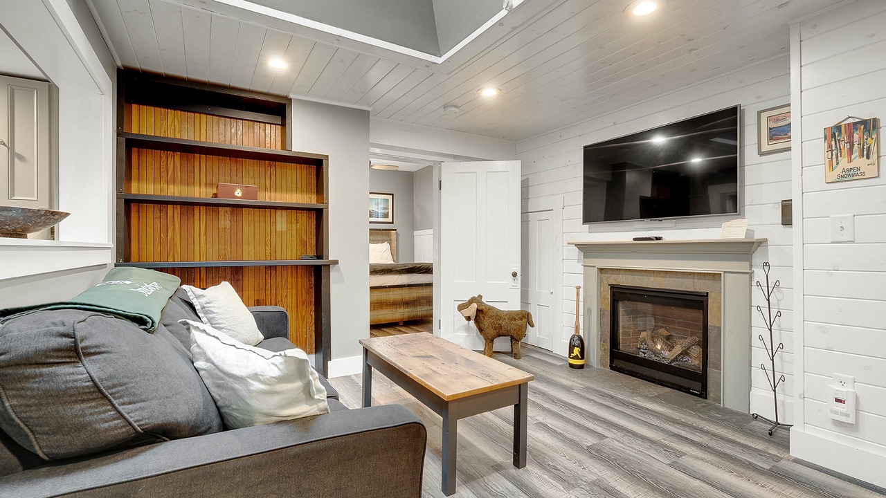 Photo of Livingroom in Bethel