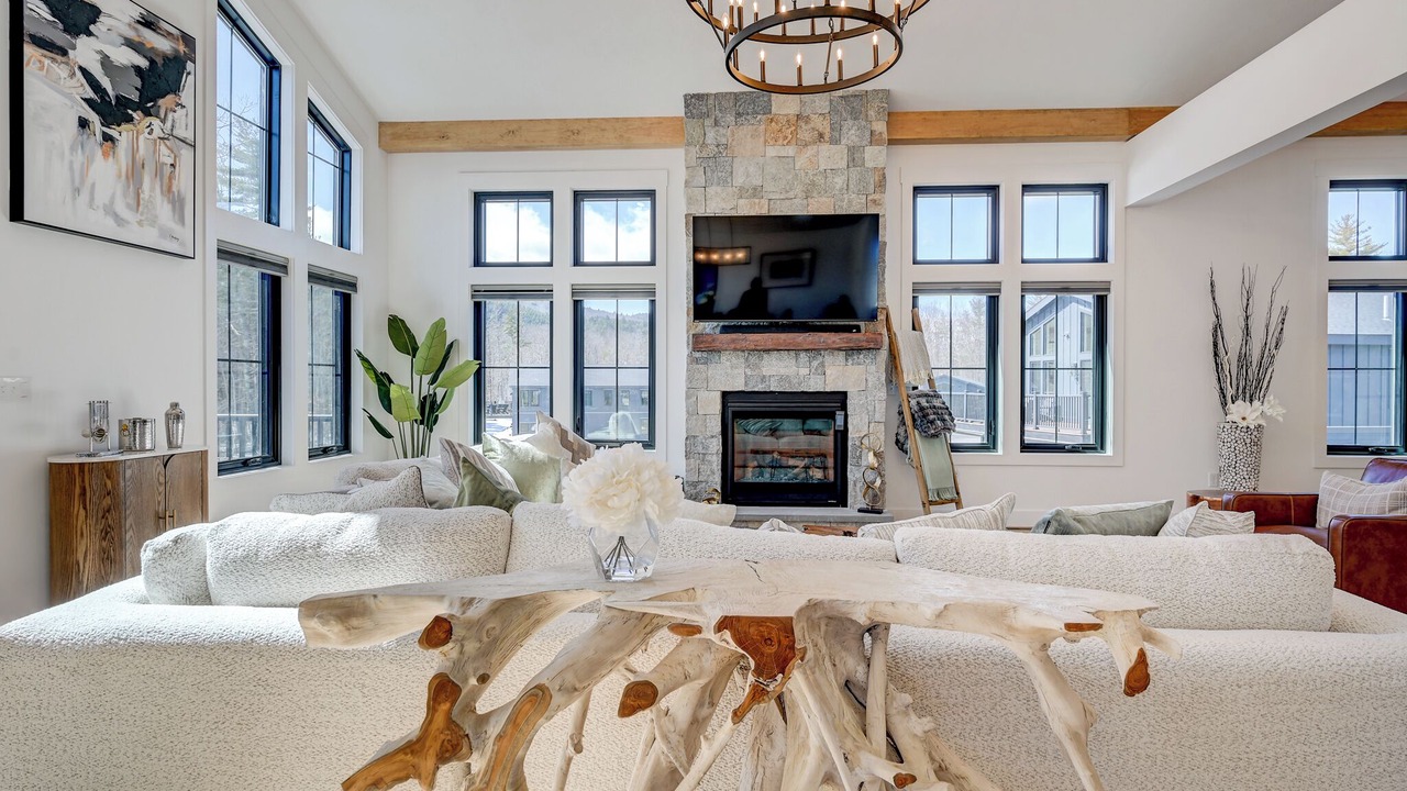 Photo of Livingroom in Intervale