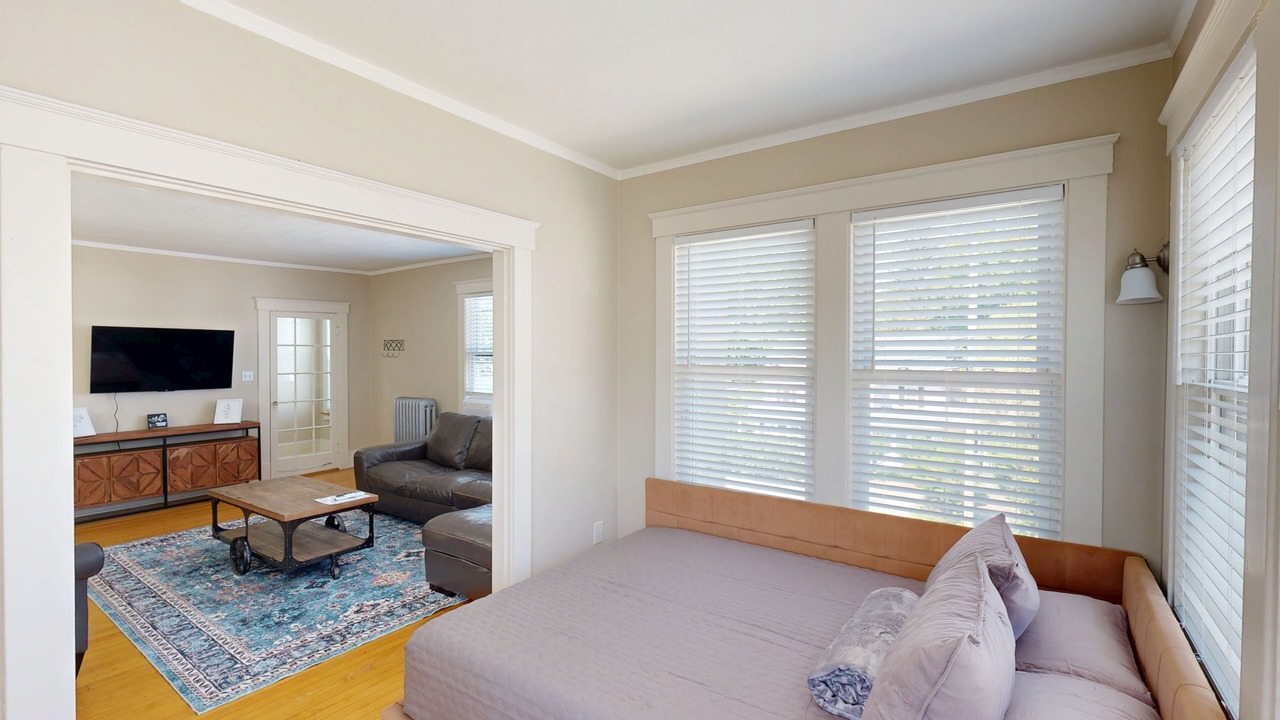 Photo of Livingroom in Southbridge