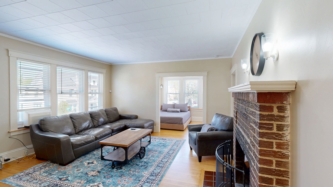 Photo of Livingroom in Southbridge
