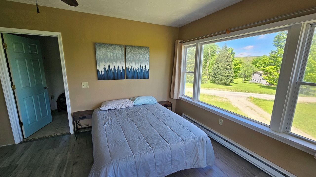 Photo of Bedroom in Swain