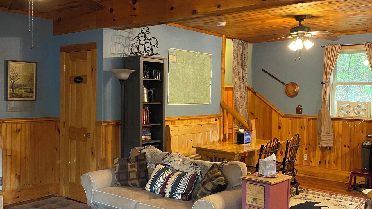 Photo of Livingroom in Keene