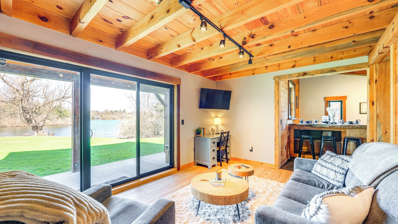 Photo of Livingroom in Hamilton