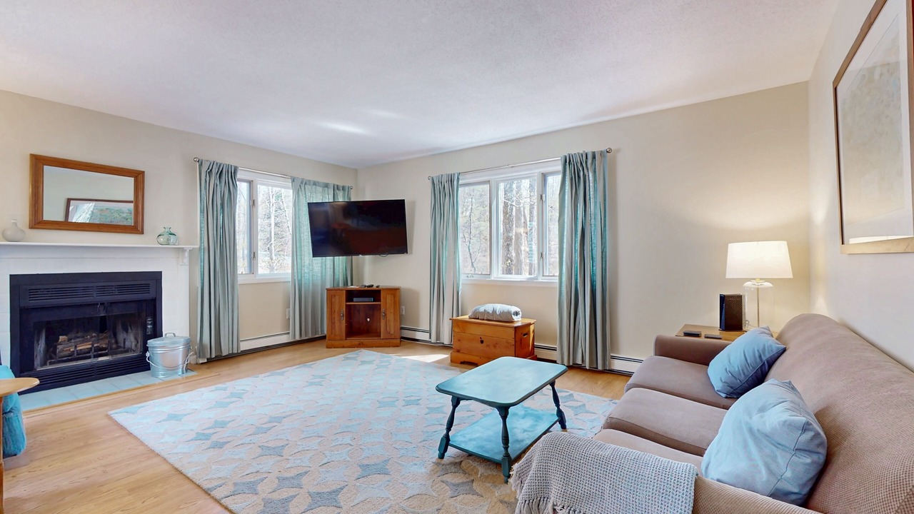 Photo of Livingroom in West Hartford