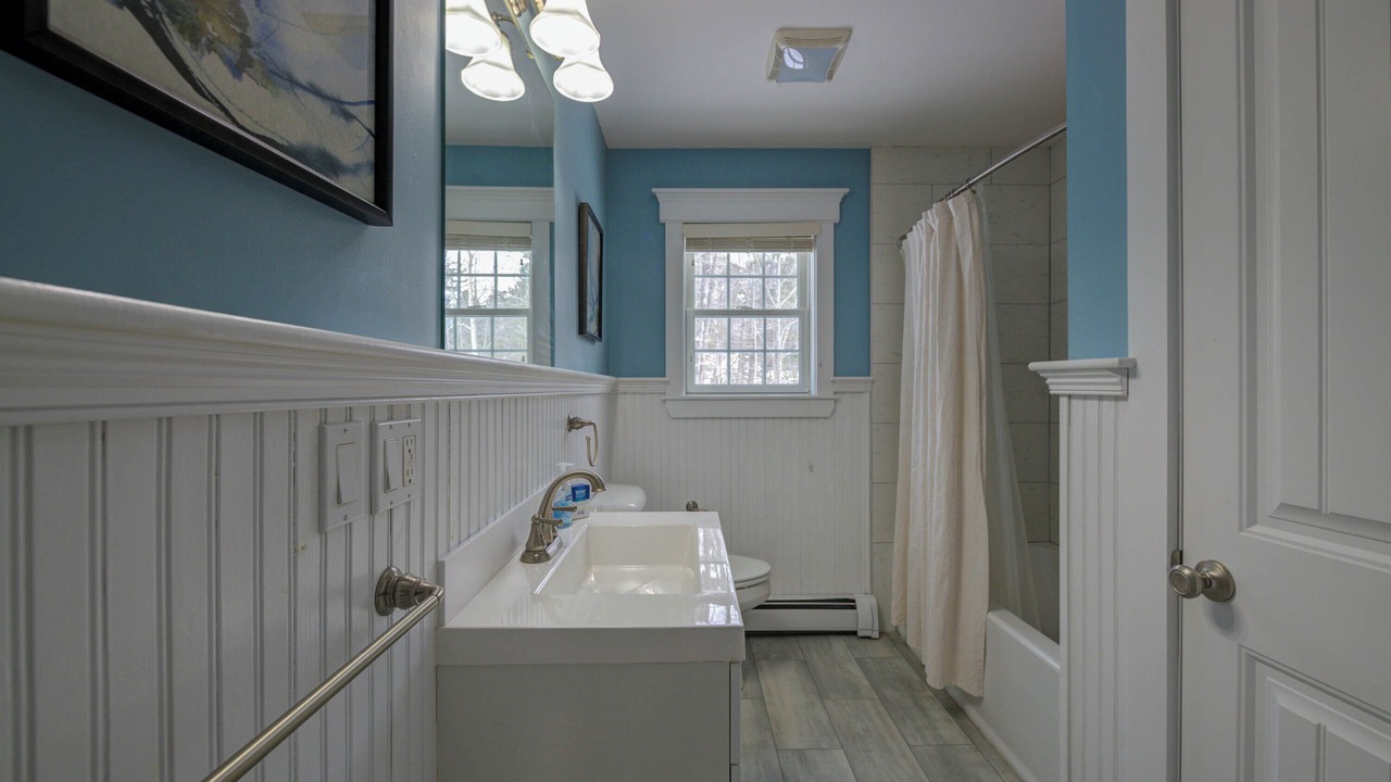 Photo of Bathroom in Edgecomb