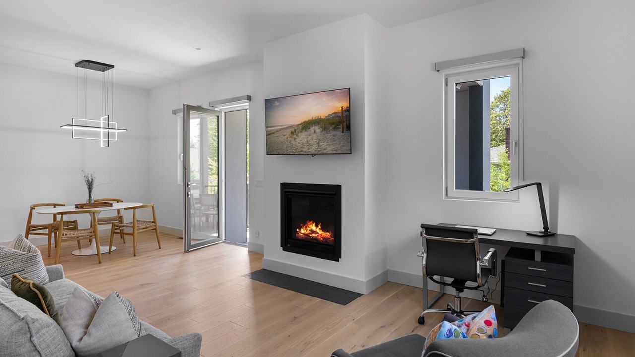 Photo of Livingroom in Jamesport