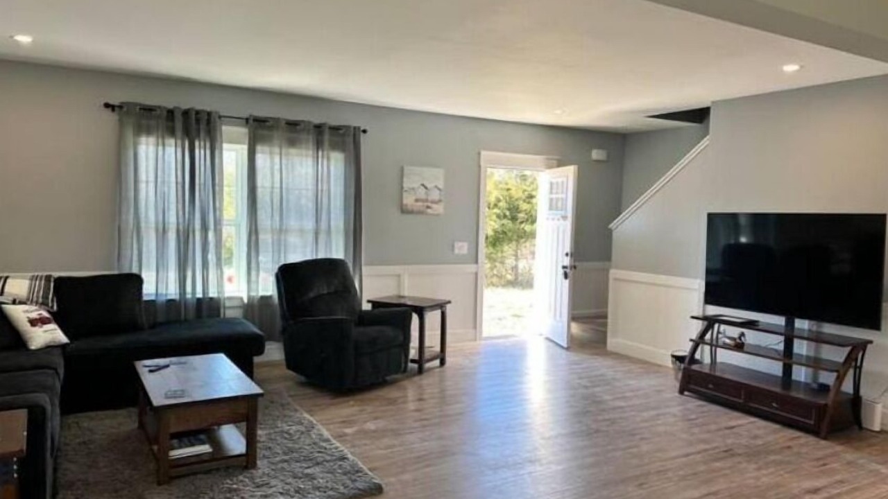 Photo of Livingroom in Kelleys Island