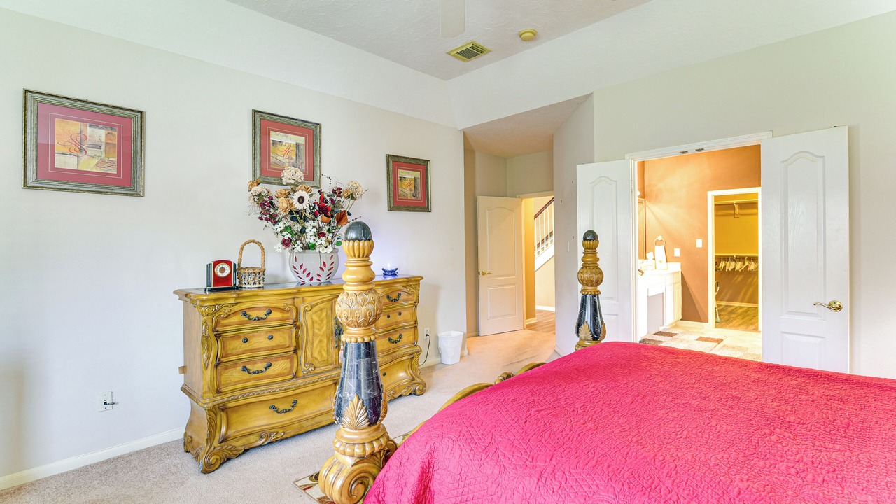 Photo of Bedroom in Pearland