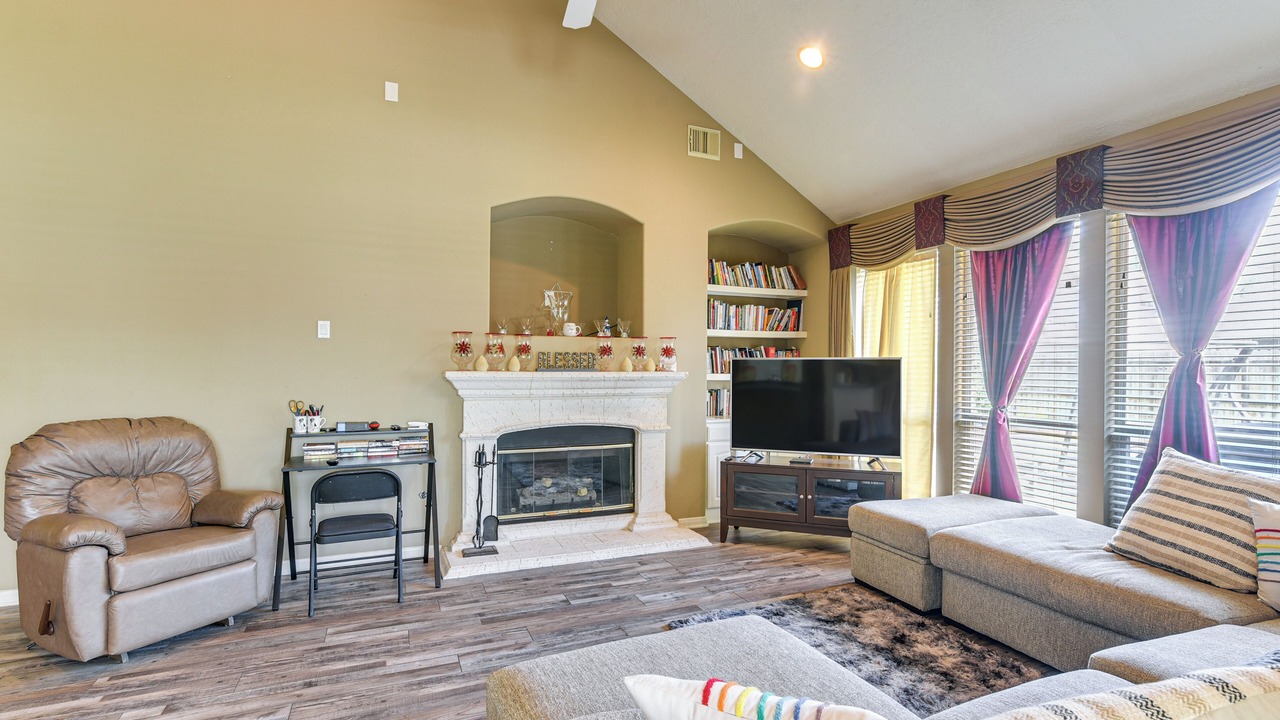 Photo of Bedroom in Pearland
