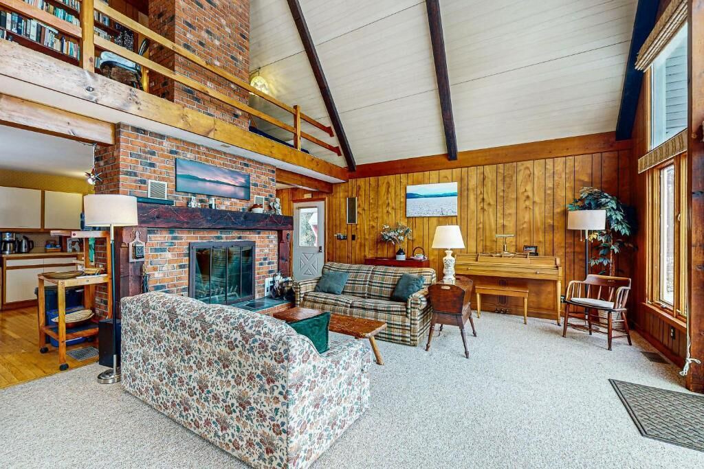 Photo of Livingroom in South Hero