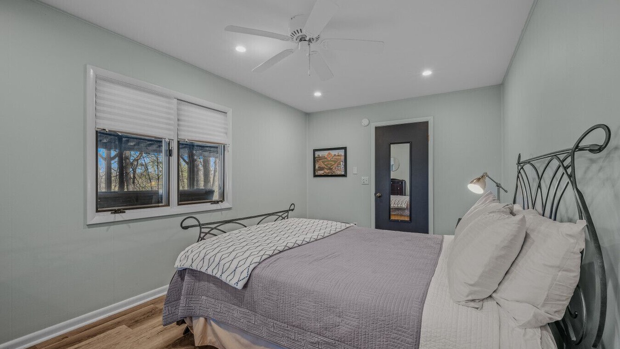Photo of Bedroom in Berkeley Springs