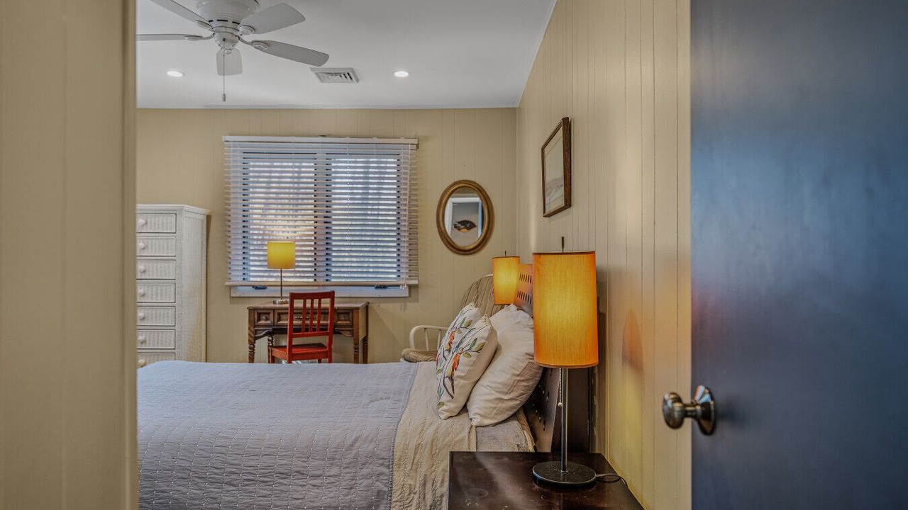 Photo of Bedroom in Berkeley Springs