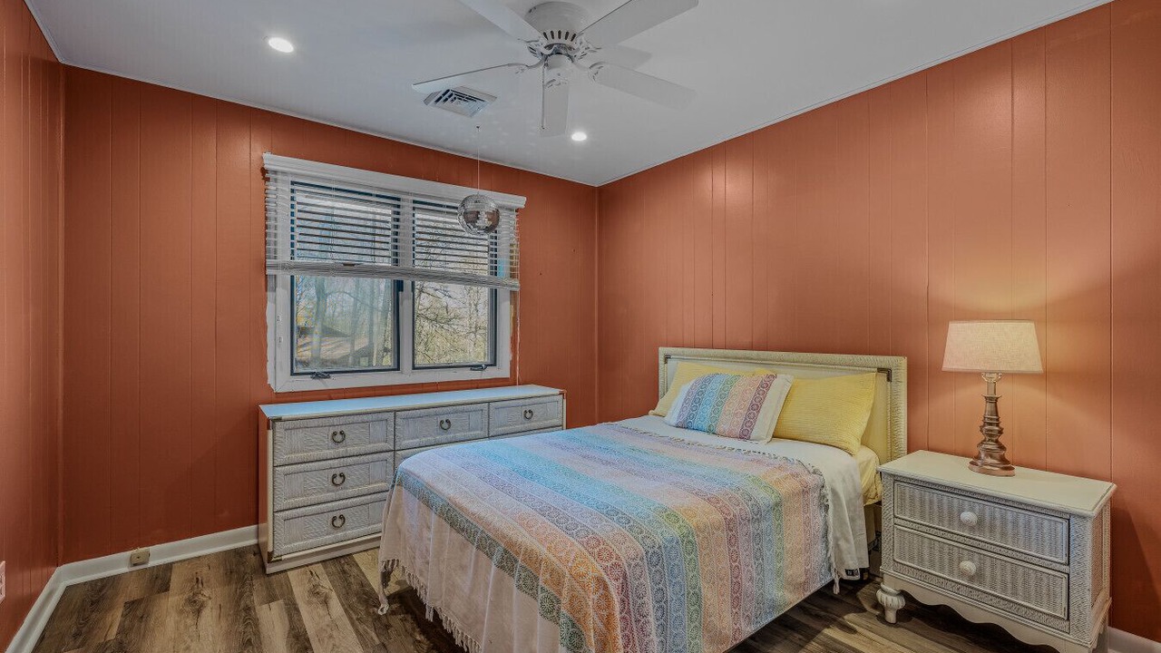Photo of Bedroom in Berkeley Springs