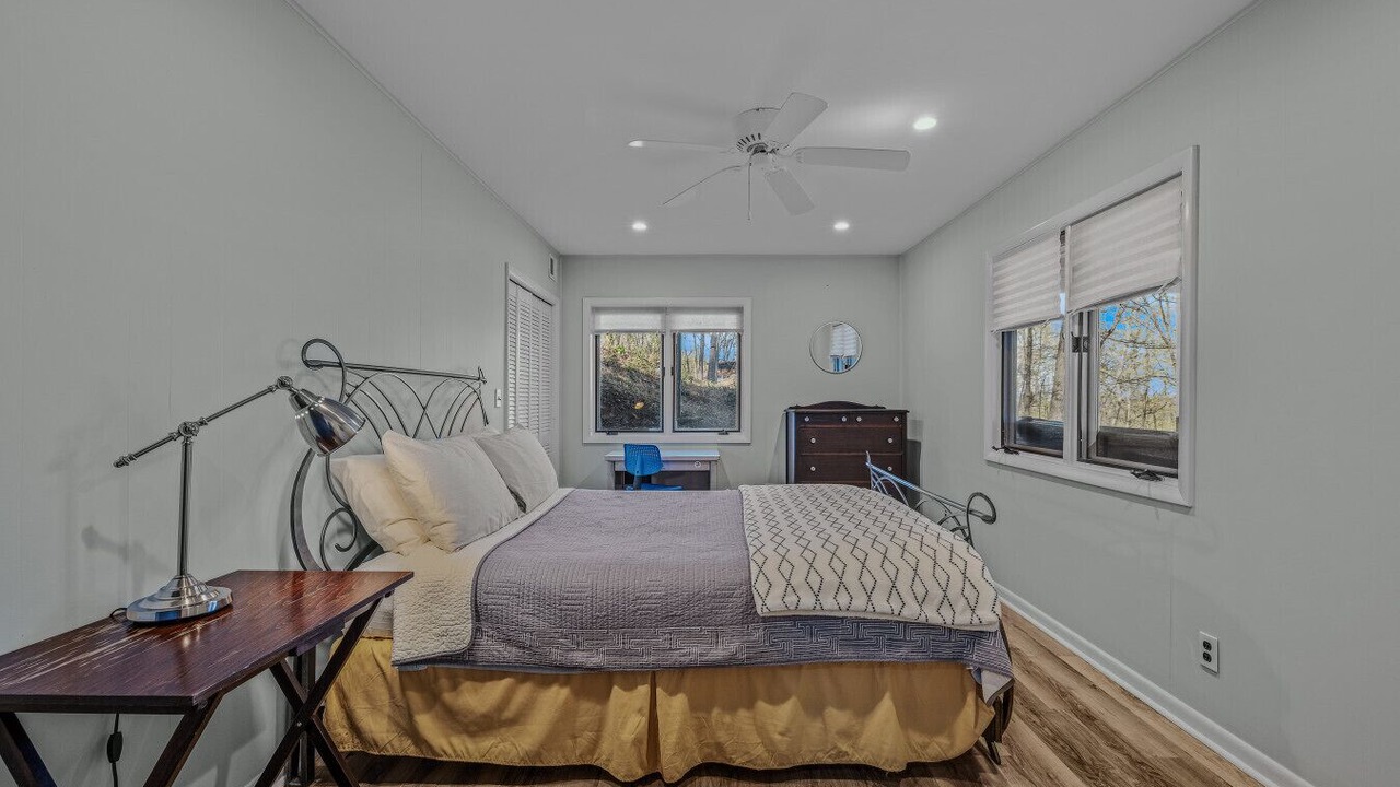 Photo of Bedroom in Berkeley Springs