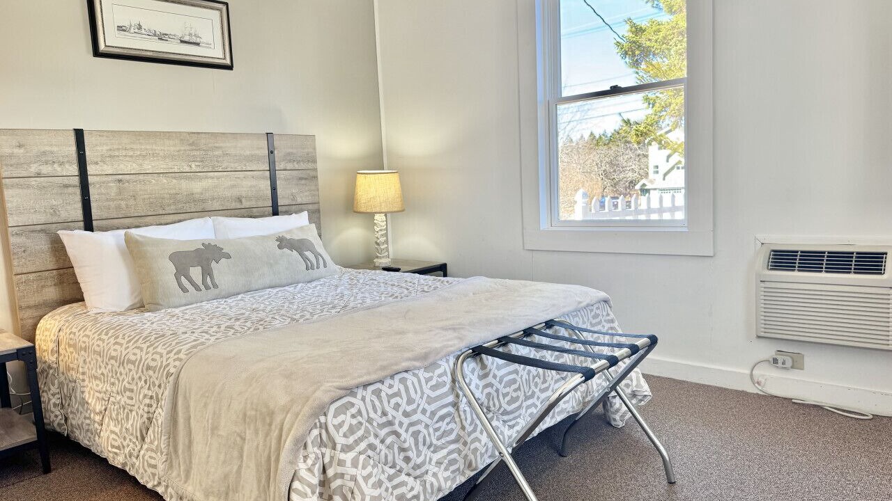 Photo of Bedroom in Hulls Cove