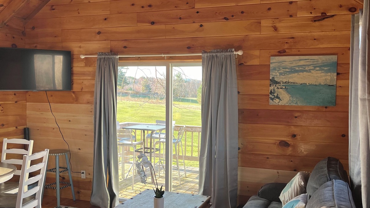 Photo of Livingroom in Wilton
