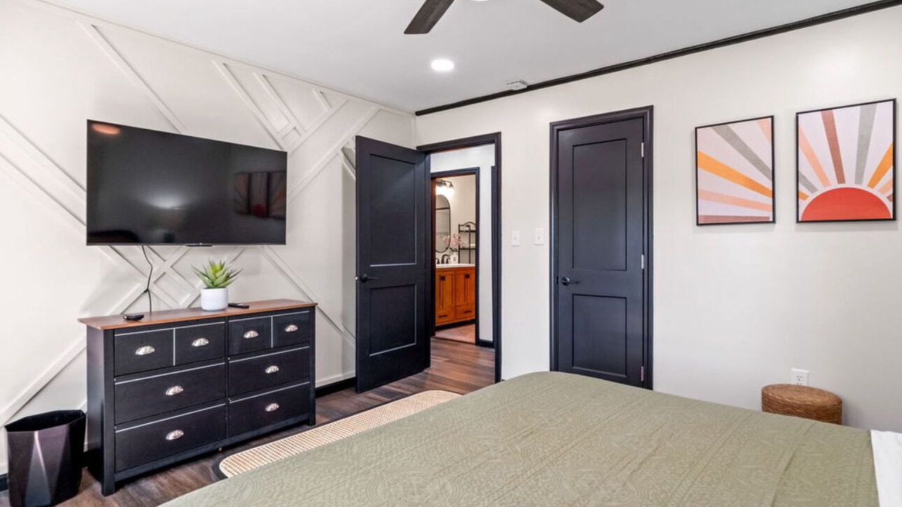Photo of Bedroom in Russell