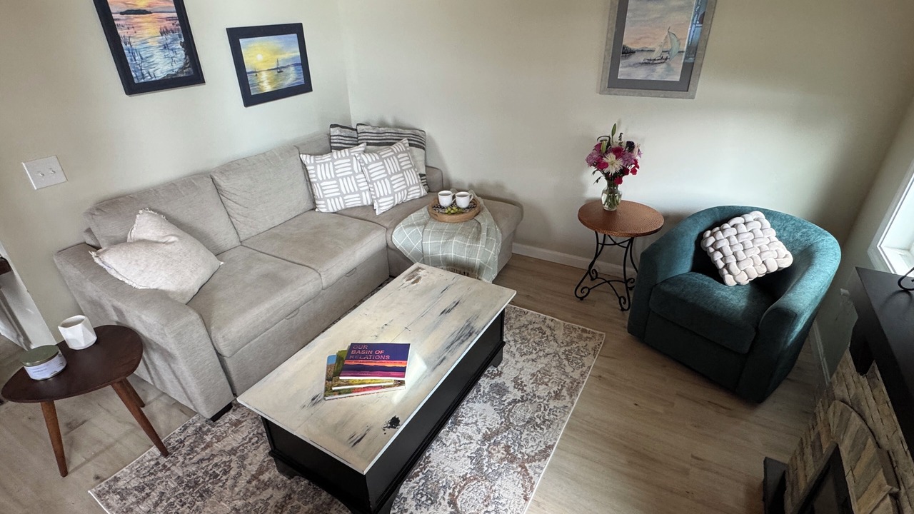Photo of Livingroom in Malletts Bay