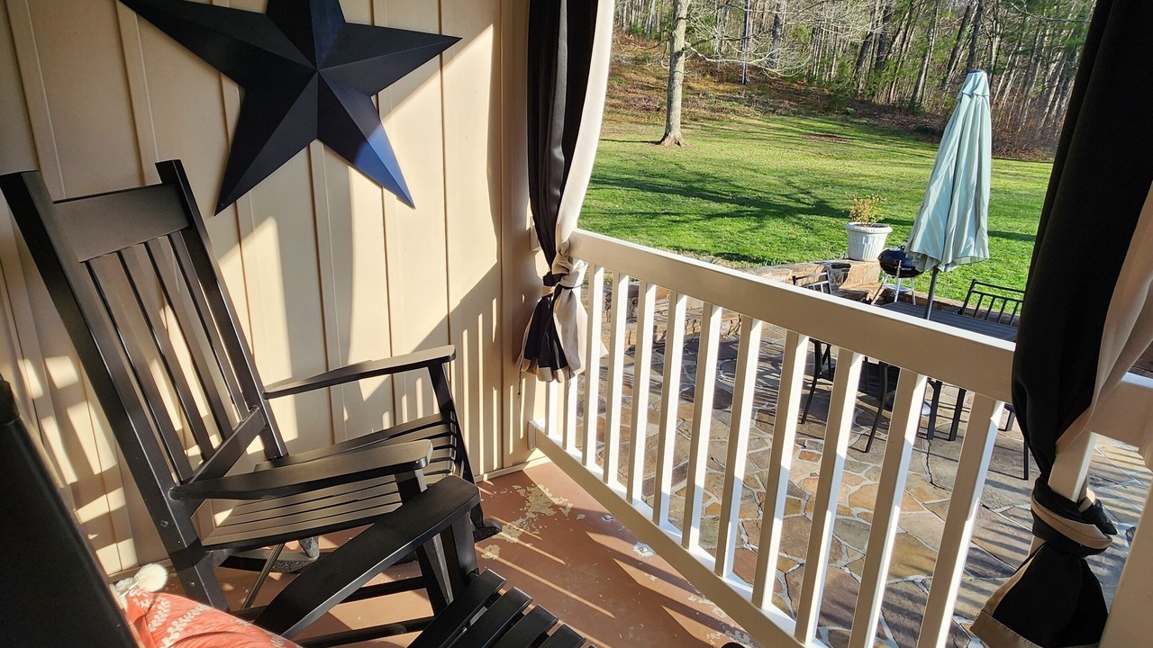 Photo of Patio Balcony in White Sulphur Springs