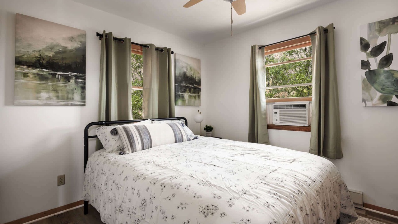 Photo of Bedroom in Romney