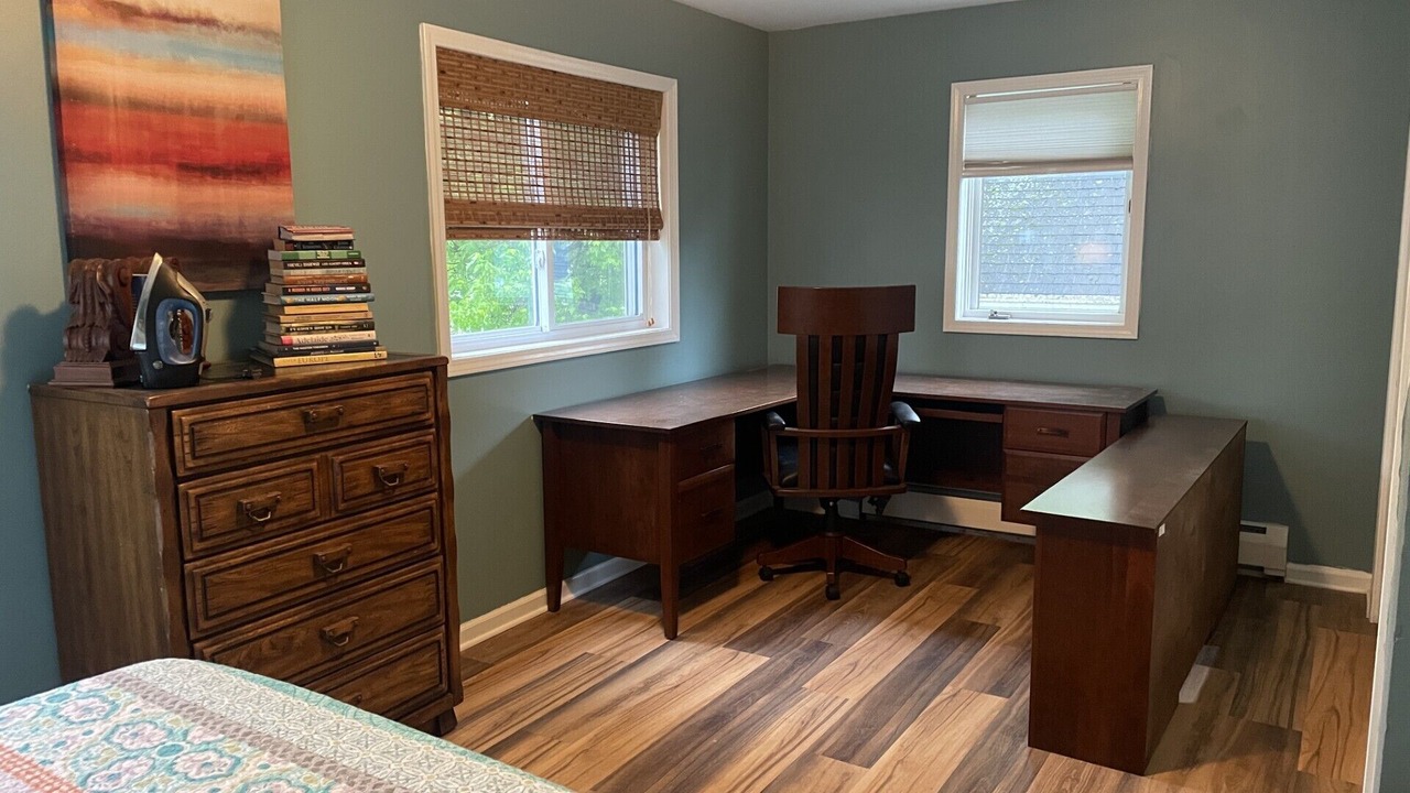 Photo of Bedroom in Lakeville