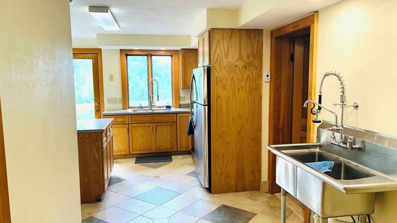 Photo of Kitchen in Town of Broome