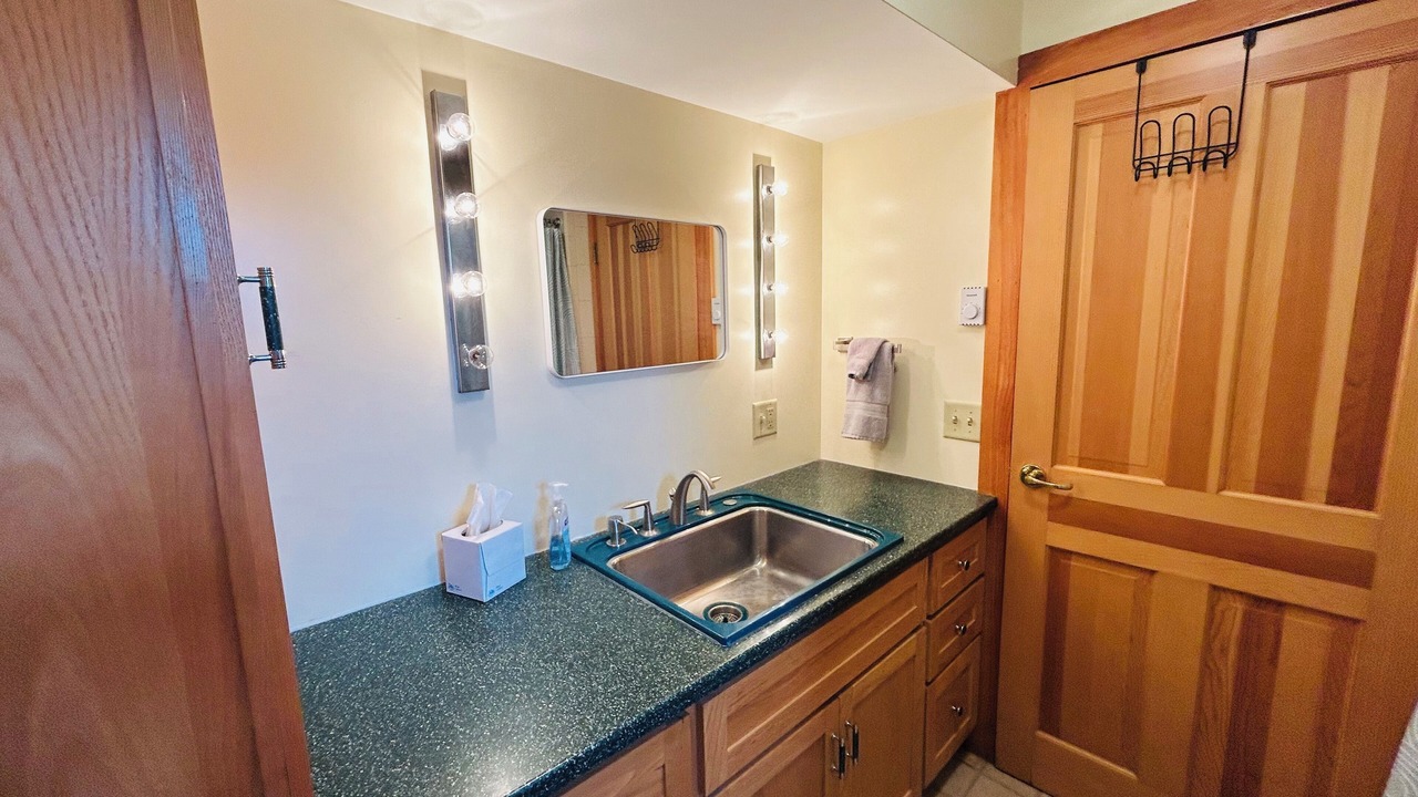 Photo of Bathroom in Town of Broome
