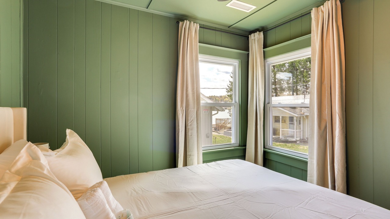 Photo of Bedroom in White Lake