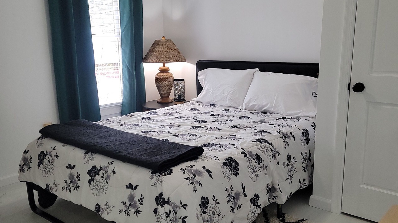 Photo of Bedroom in Friendsville