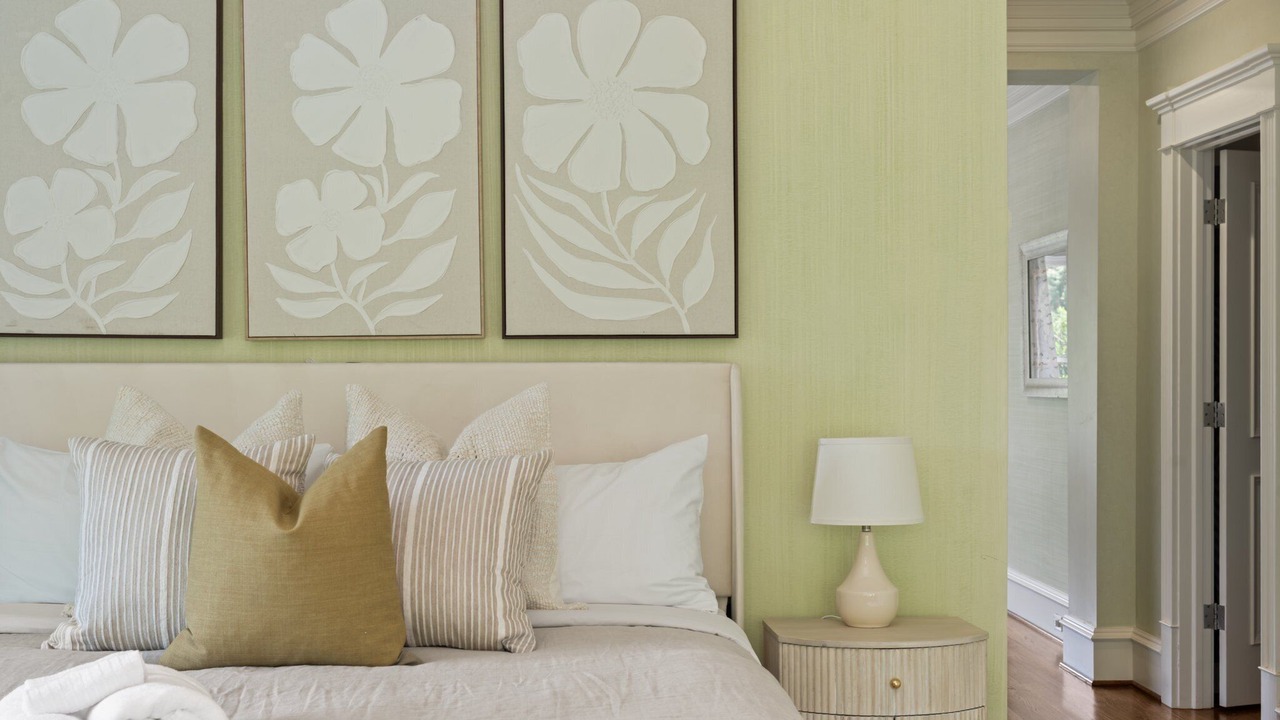 Photo of Bedroom in Jefferson Manor