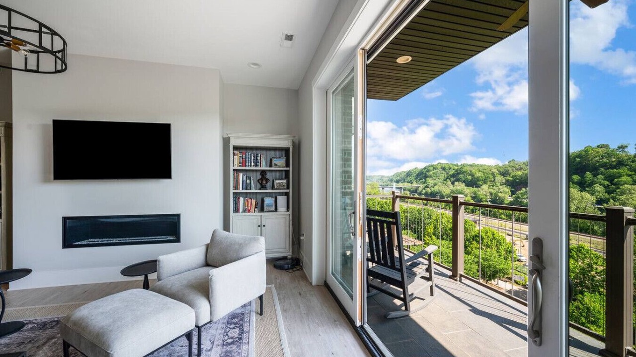 Photo of Livingroom in Central Business District