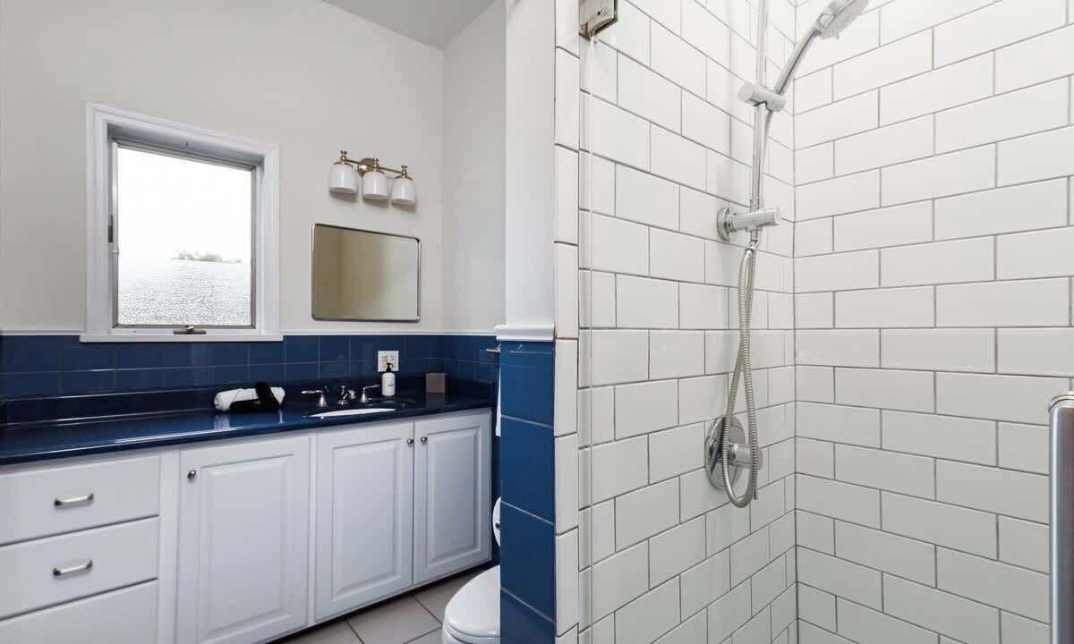 Photo of Bathroom in Hurley