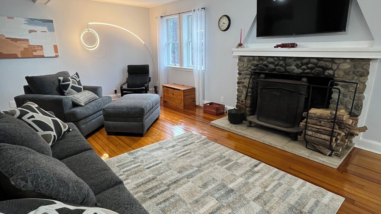 Photo of Livingroom in Deerfield