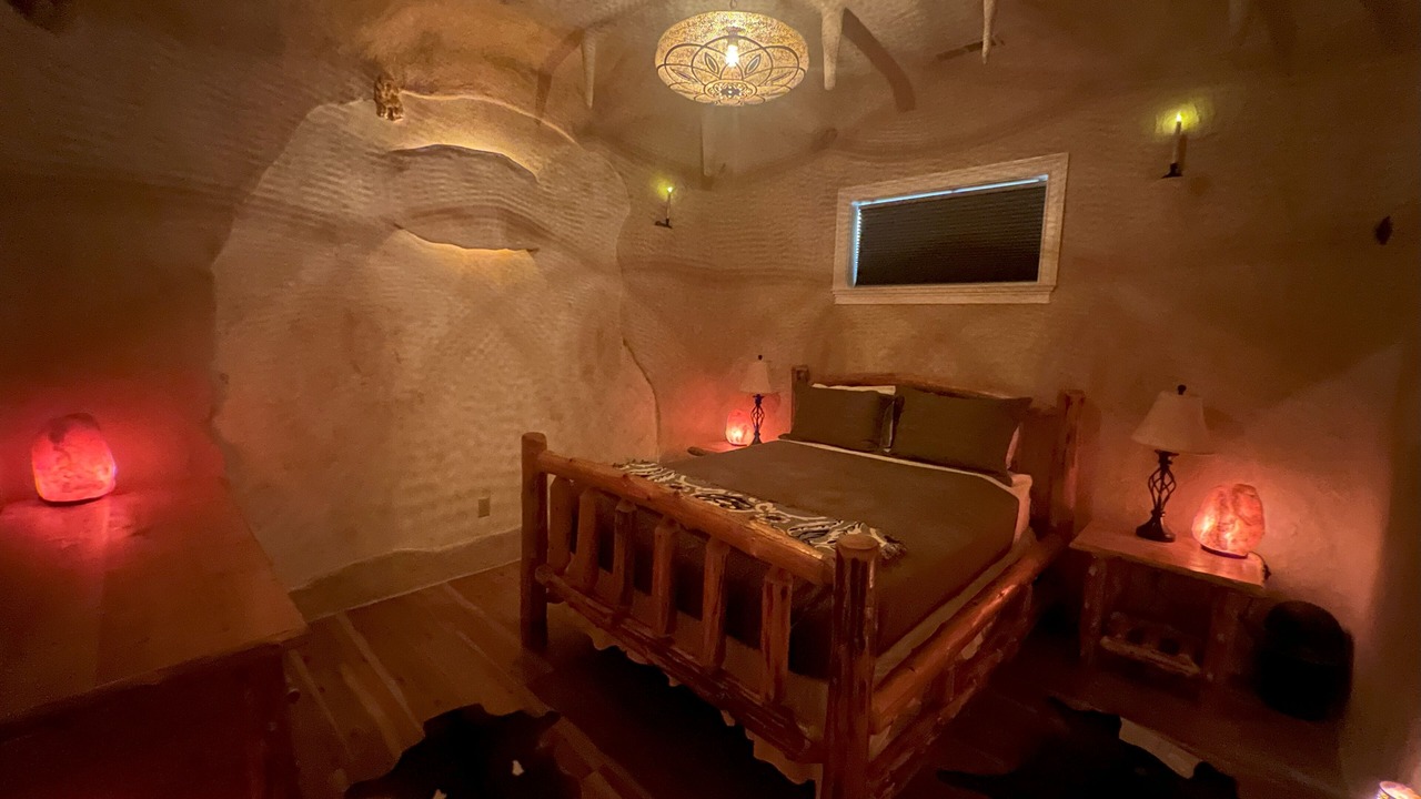 Photo of Bedroom in White Sulphur Springs