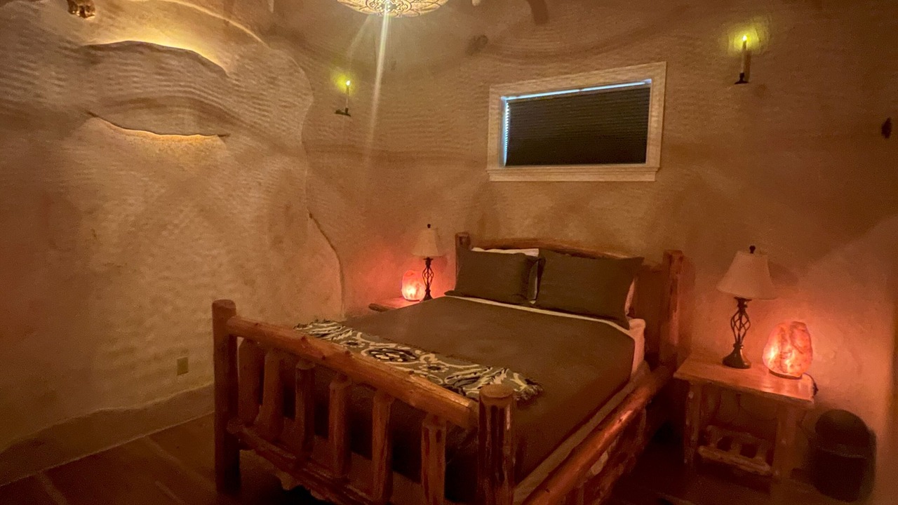 Photo of Bedroom in White Sulphur Springs