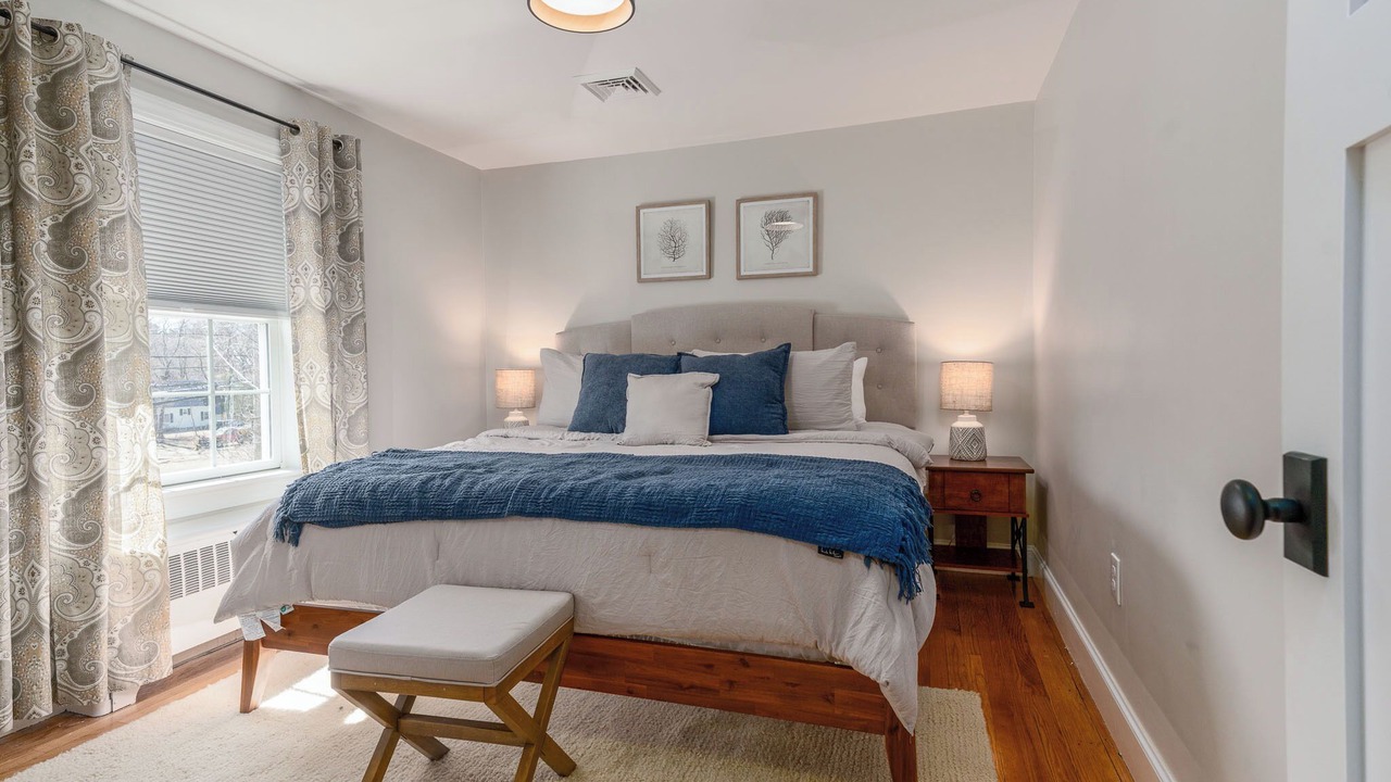 Photo of Bedroom in Salem
