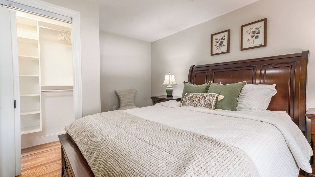 Photo of Bedroom in Salem