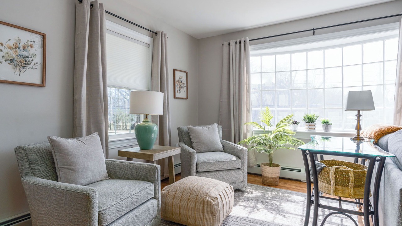 Photo of Livingroom in Salem