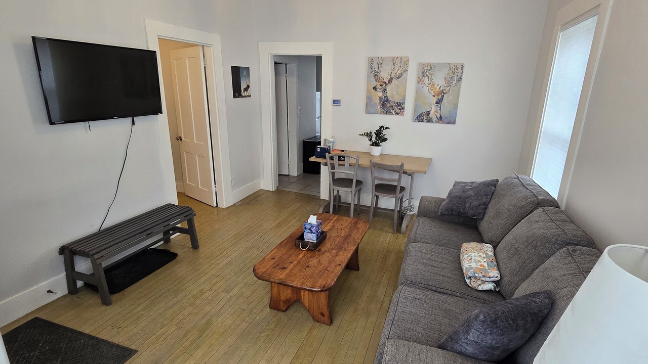 Photo of Livingroom in Newport