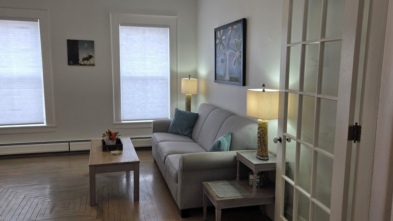 Photo of Livingroom in Newport