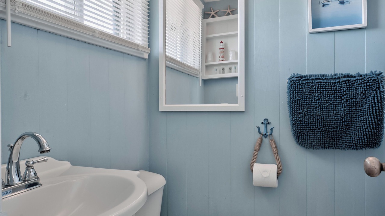 Photo of Bathroom in Ocean Bay Park