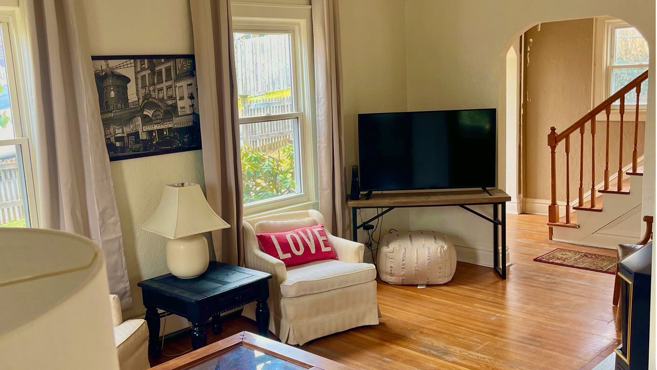 Photo of Livingroom in Beckley