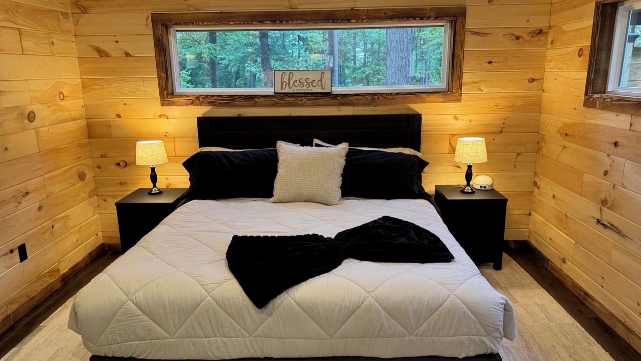 Photo of Bedroom in Rockbridge