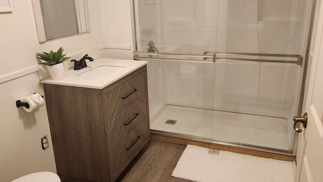 Photo of Bathroom in Wintersville